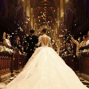 嗯⋯啊⋯在温泉做h爱
